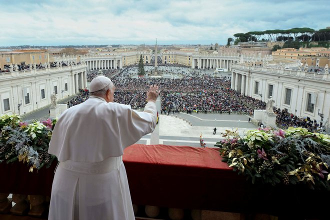 Lanski papežev božični blagoslov mestu in svetu FOTO: Vatican Media via Reuters