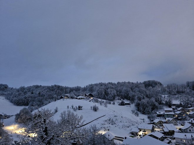 Sneg pobelil Šentjur pri Celju. FOTO: Be. B.