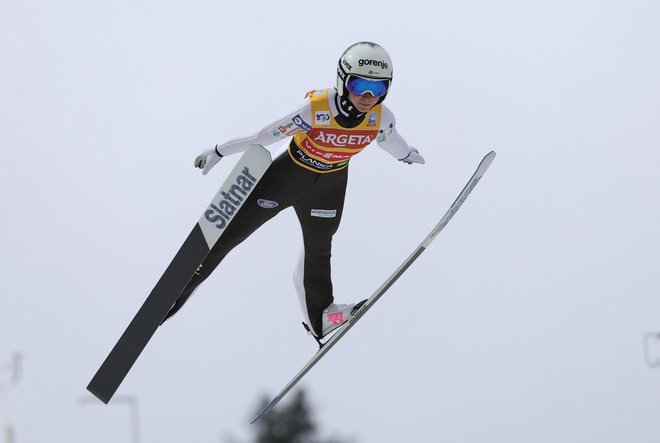 Nika Prevc se je hitro ujela z veliko skakalnico v Lillehammerju. FOTO: Dejan Javornik