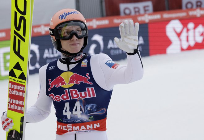 Avstrijski as Jan Hörl je bil najboljši na nedeljski tekmi konca tedna na Norveškem. FOTO: Leonhard Foeger/Reuters