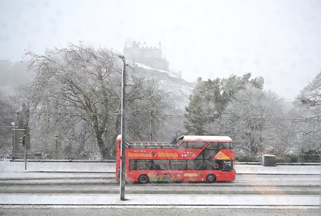 Neurje Bert spremlja tudi močan veter in ponekod sneg. FOTO: Lesley Martin/Reuters