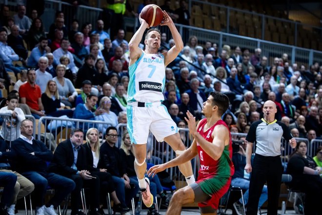 Klemen Prepelič je bil z 31 točkami najboljši v slovenski vrsti, a mu je nekajkrat preveč zavrela kri. Foto Fiba