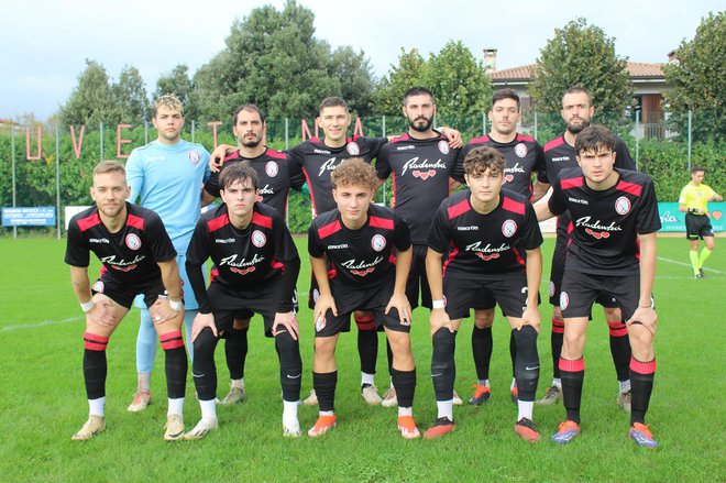 Moštvo Juventine tudi v tej sezoni zastopa slovenski šport v elitni ligi Furlanije Julijske krajine. FOTO: AŠD Juventina/Marino Marsič