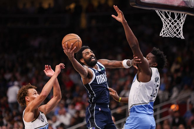 Kyrie Irving je dosegel 32 točk. FOTO: Brett Davis/Usa Today Sports Via Reuters Con