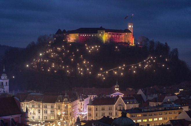 Letos vas Grajski december razvaja s pestro ponudbo za vse generacije – od glasbenih večerov in ustvarjalnih delavnic do očarljivih razstav in okusnih kulinaričnih doživetij. FOTO: Javni zavod Ljubljanski grad