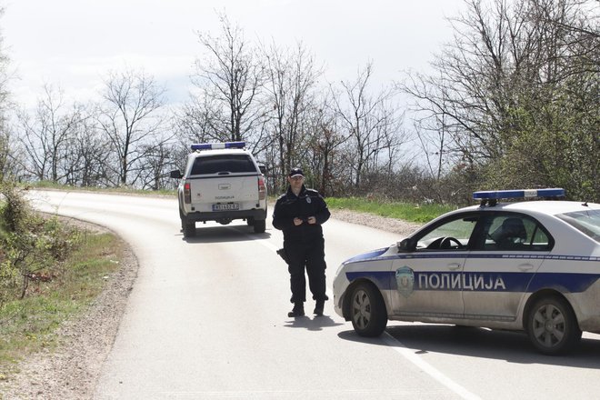 Policisti so preiskovali območje deponije. FOTO: M. M./Pixsell 