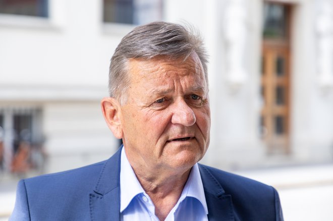 Aleksander Jevšek opozarja, da skladni regionalni razvoj ni le naloga ministrstva za regionalni razvoj, temveč vseh resorjev. FOTO: Voranc Vogel/Delo