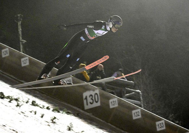 V zahtevnih razmerah se je najbolje znašel Andreas Wellinger. FOTO: Markku Ulander/AFP