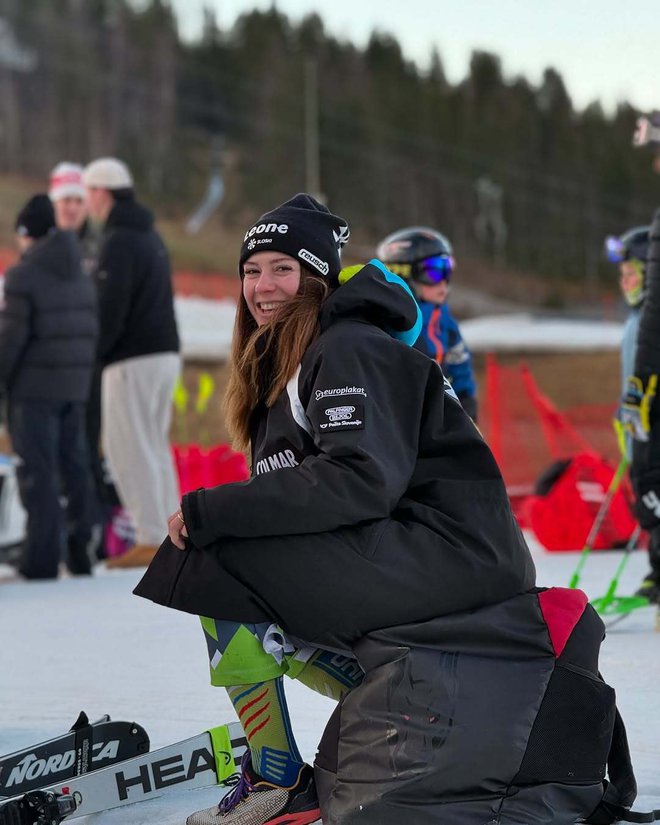 Andreja Slokar je imela po odličnem smučanju na drugi progi v Killingtonu razlog za nasmeh. FOTO: Instagram