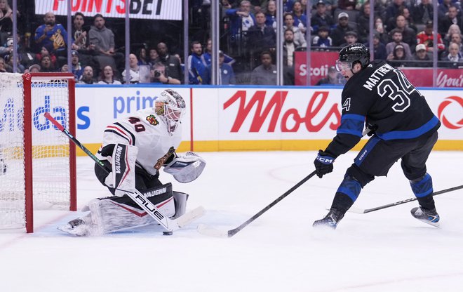 Auston Matthews je na drugi tekmi od vrnitve po poškodbi prispeval zadetek. Zadnja tekma, na kateri je igral pred poškodbo, je bila 3. novembra. FOTO: John E. Sokolowski/Usa Today Sports Via Reuters Con