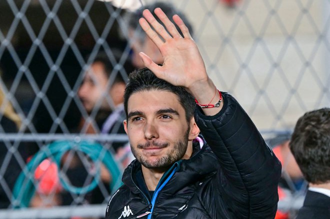 Esteban Ocon je na veliki nagradi Katarja odstopil. FOTO: Giuseppe Cacace/AFP