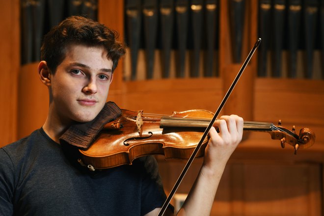 Mark Lev Krajnc se kot violinist že vrsto let dokazuje na domačih in mednarodnih odrih. FOTO: Zavarovalnica Triglav