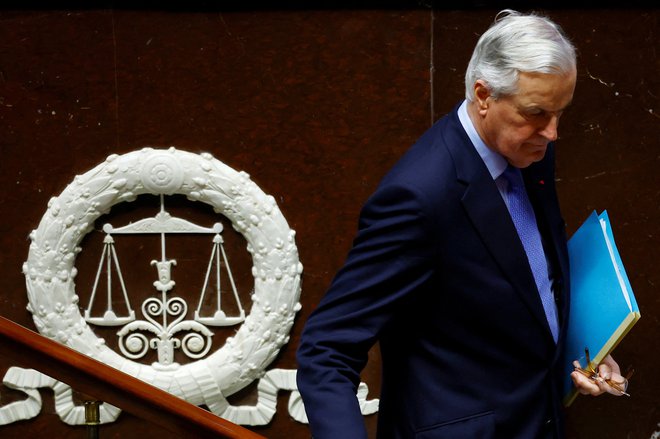 Michel Barnier ni zdržal ... FOTO: Sarah Meyssonnier/Reuters