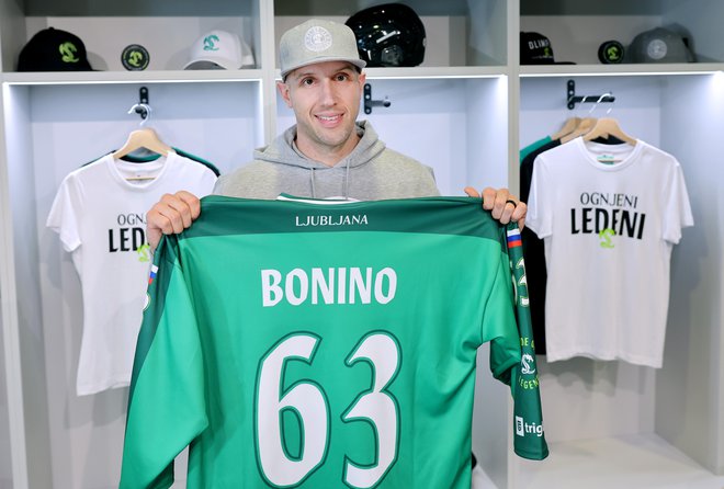 Najodmevnejša Olimpijina okrepitev Nick Bonino -bo poglavje pri zeleno-belih začel drevi v Beljaku. FOTO: Blaž Samec/Delo