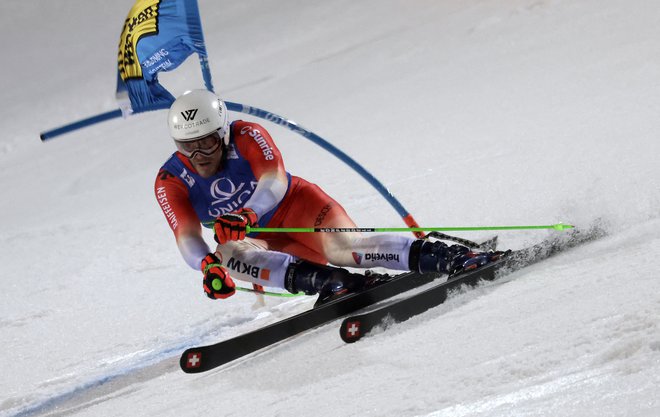 Švicar Thomas Tumler je močno opozoril nase že na prvi veleslalomski progi. FOTO: Leonhard Foeger/Reuters