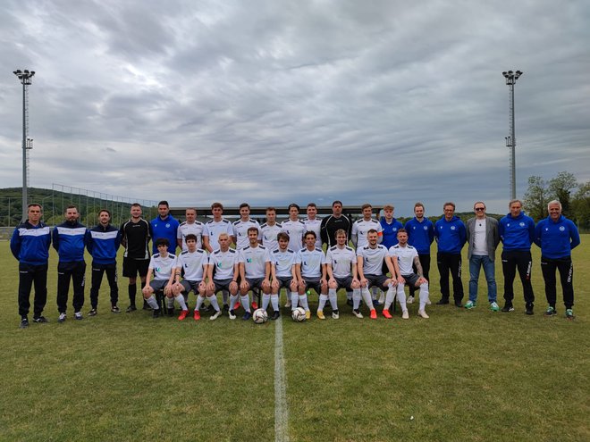 Člansko moštvo Sovodenj tekmuje v 1. amaterski ligi Furlanije Julijske krajine, kjer se želi obdržati tudi po reorganizaciji deželnega tekmovanja v prihodnjem letu. FOTO: AŠD Sovodnje