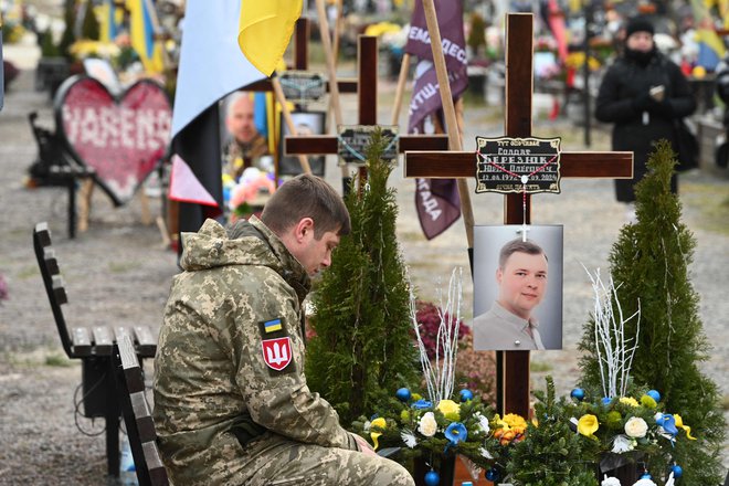 Od začeka ruskega napada na Ukrajino je danes minilo 1021 dni.

FOTO: Jurij Djačišin/AFP