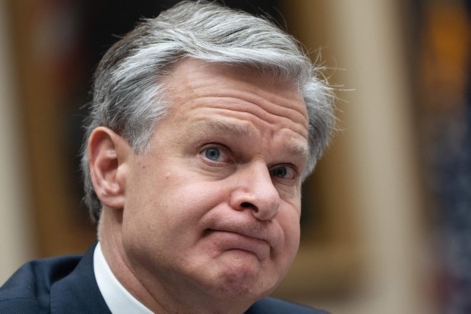 Christopher Wray je napovedal odhod iz betonske palače J. Edgarja Hooverja  v prestolnici Washington. Foto: Chris Kleponis/Afp