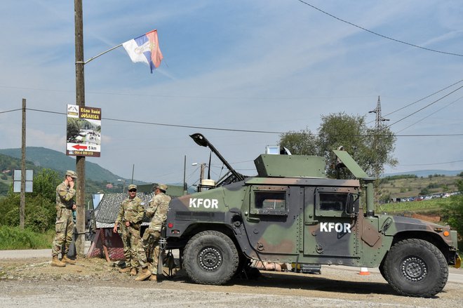 Natova operacija Kfor na Kosovu preprečuje izbruh resnejšega oboroženega konflikta na Balkanu. Foto Laura Hasani/Reuters