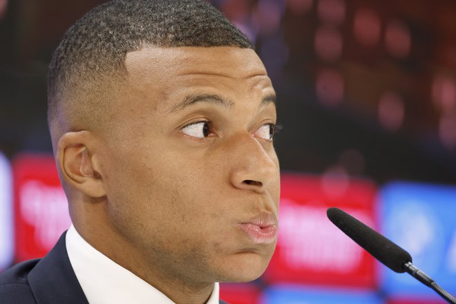 Mbappe se je letos preselil iz Pariza v Madrid. FOTO: Juan Medina/Reuters