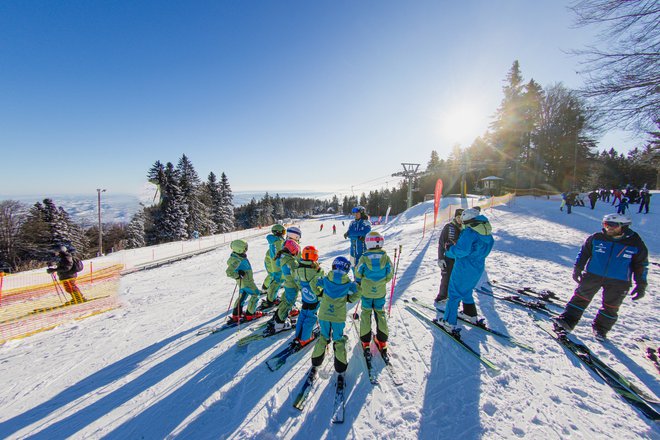 Smučarske šole na Pohorju za začetnike kot tudi izkušene. FOTO: Visit Pohorje