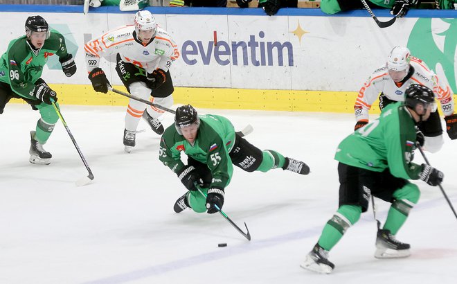 Hokejisti Olimpije so doživeli boleč poraz v Tivoliju. FOTO: Blaž Samec/Delo