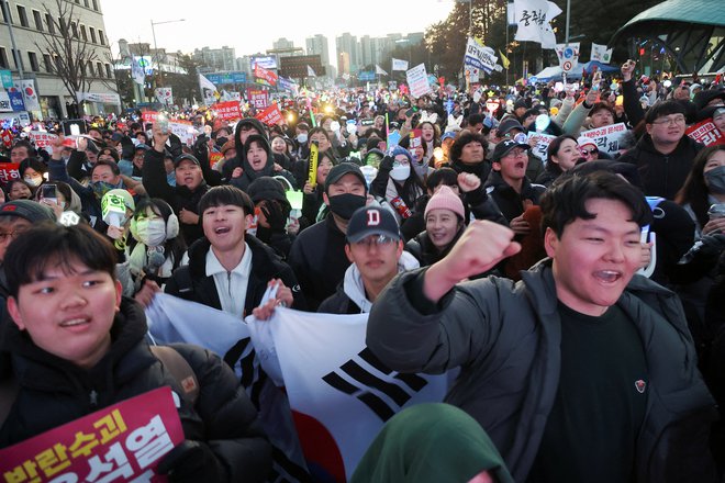 Veselje na ulicah FOTO: Kim Hong-ji/Reuters