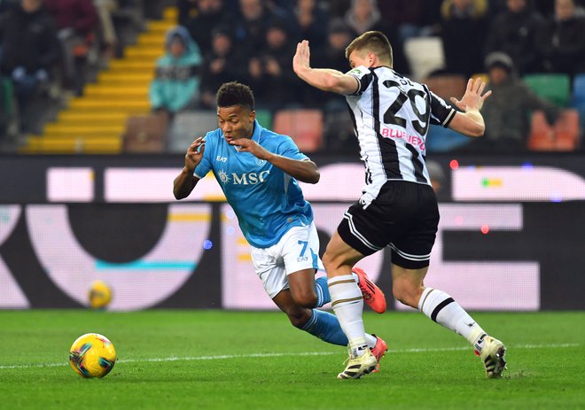 Jaka Bijol ni mogel preprečiti zmage Napolija v Vidmu. FOTO: Jennifer Lorenzini/Reuters