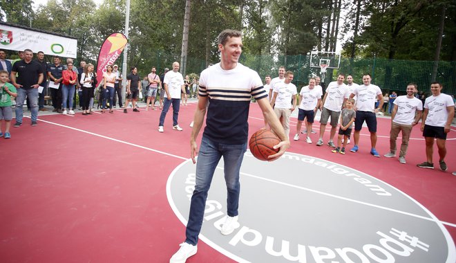 Prvo igrišče je Goran Dragić prenovil v Tivoliju. FOTO: Roman Šipić