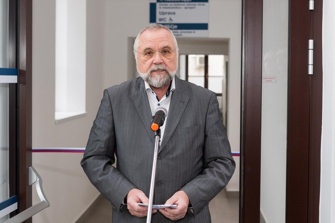 Direktor Tomaž Glažar računa, da se bo težava z zagotavljanjem zdravnikov družinske medicine prihodnje leto postopoma začela reševati. FOTO: Bojan Tavčar