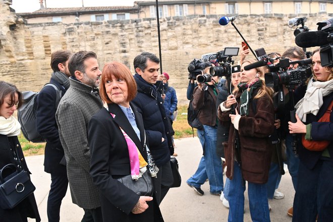 Gisèle Pelicot na poti na sodišče. FOTO: Alexandre Dimou/Reuters