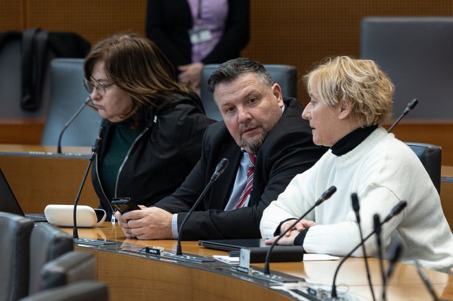 Poslanec Gibanja Svoboda Teodor Uranič trdi, da je v svojem prizadevanju trčil ob osebne interese lokalnih veljakov, ki da so tudi iniciatorji teh lažnih očitkov. FOTO: Katja Kodba/STA