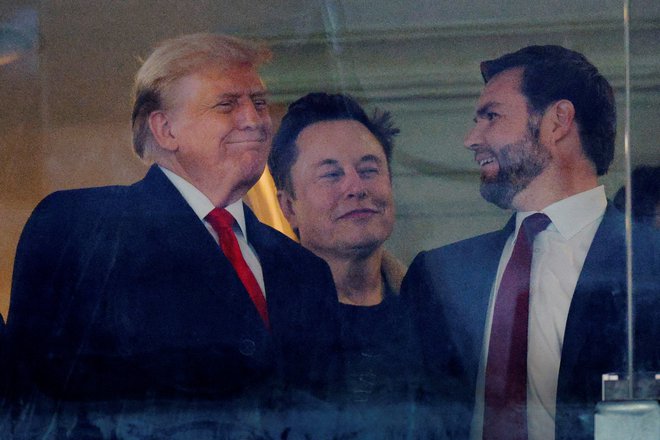 Izvoljenji ameriški predsednik Donald Trump, Elon Musk in podpredsednik J.D. Vance med nedavnim srečanjem v Marylandu FOTO: Brian Snyder/Reuters