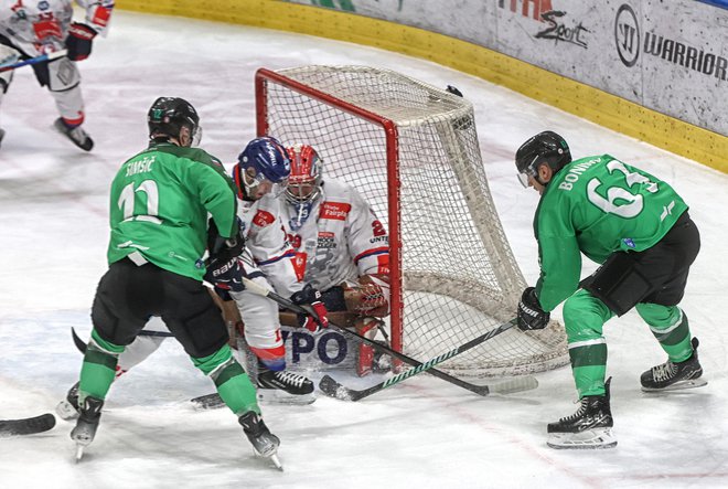 Olimpija v ligi ICEHL zaseda osmo mesto. FOTO: Blaž Samec