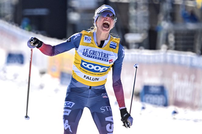 Jessie Diggins brani lansko zmago. FOTO: Anders Wiklund/Reuters