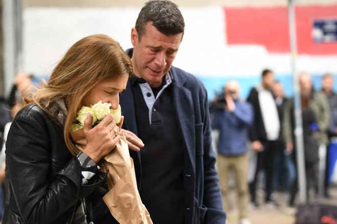 Na izrek sodbe Miljani in Vladimirju Kecmanoviću so prišli tudi starši umorjenih otrok. FOTO: Tom Dubravec/Cropix