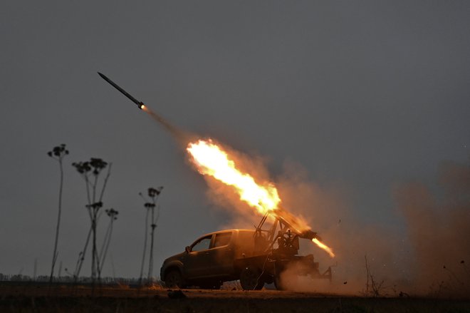 Obe strani sta sprožili nekaj napadov. Slika je simbolična. FOTO: Stringer/Reuters