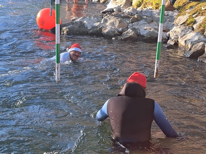 Jože Tomažič se je novoletnega skoka udeležil že šestnajstič, torej je vsakič, od kar ga pripravljajo na celjski Špici. FOTO: Špela Kuralt/Delo