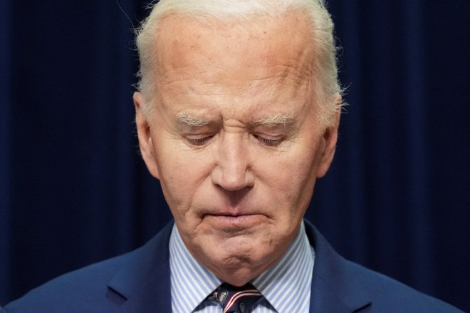 Demokratski predsednik Joe Biden je posvaril pred prehitrimi zaključki. FOTO: Ken Cedeno /Reuters