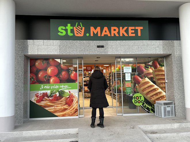 Studenac deluje v Sloveniji pod blagovno znamko STU Market. Na fotografiji prodajalna v Trbovljah. FOTO: Nejc Gole/Delo