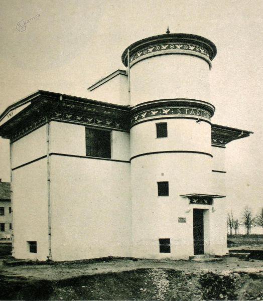 Vila Stadion ob izgradnji, objavljena v Ilustriranem Slovencu leta 1928 FOTO: Kamra.si