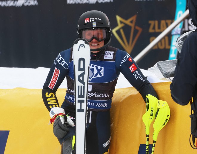 Švedinja Sara Hector je odlično opravila z veleslalomsko preizkušnjo za svetovni pokal alpskih smučark v Kranjski Gori. FOTO: Borut Živulović/Reuters