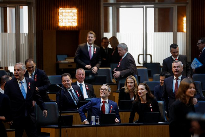 FPÖ je bila nazadnje v vladi z ÖVP med letoma 2017 in 2019, njuno sodelovanje se je končalo po izbruhu afere Ibiza. FOTO: REUTERS/Lisa Leutner