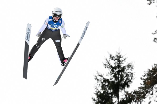 Nika Prevc se je dobro znašla v zahtevnih razmerah v Beljaku. Foto Barbara Gindl/AFP