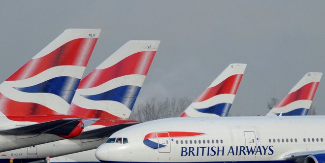 Z 8. januarjem bo za vstop v Združeno kraljestvo potrebna elektronska odobritev potovanja. FOTO: Toby Melville/Reuters