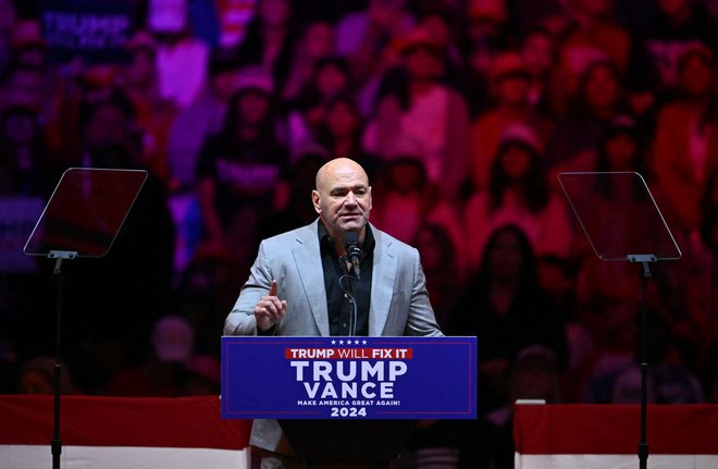 Dana White je sodeloval tudi kot govorec v politični kampaniji Donalda Trumpa. FOTO: Angela Weiss/AFP