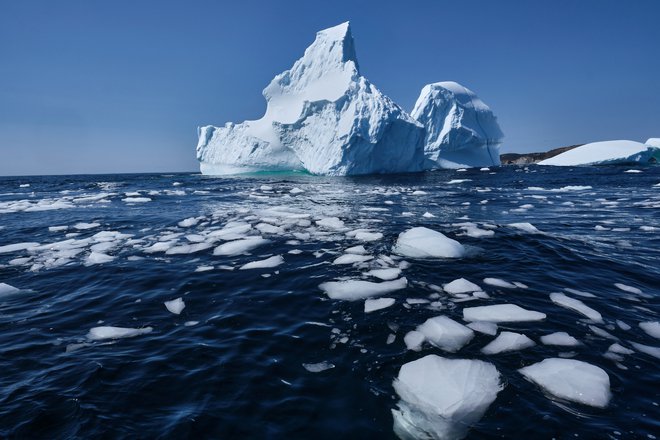 Grenlandija je za velesile vabljiva tudi zaradi naravnih bogastev. FOTO: Greg Locke/Reuters