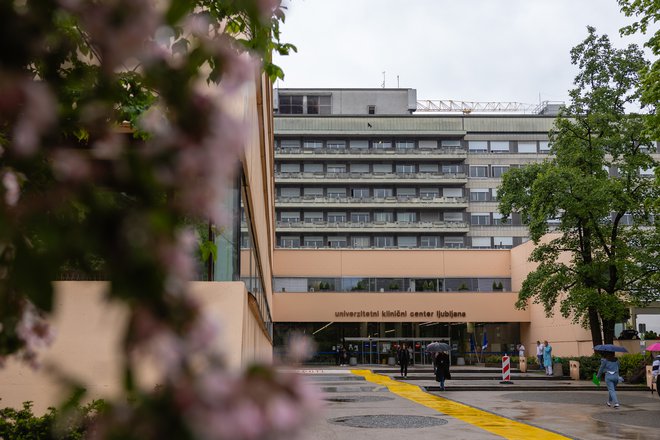 Heliport UKC Ljubljana uporabljajo službe HNMP in gorske reševalne službe. FOTO: Črt Piksi/Delo