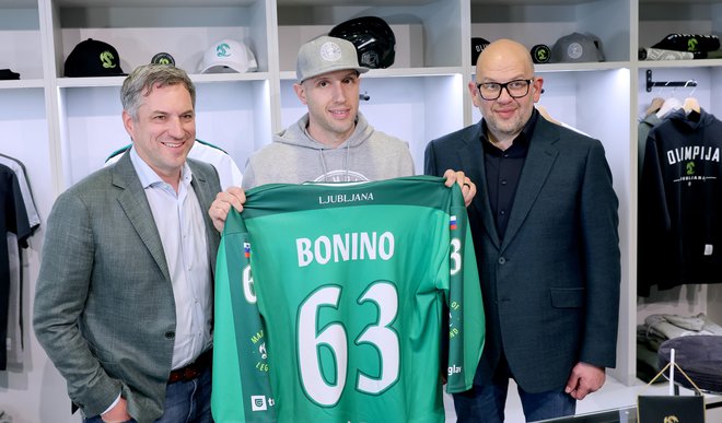 Nick Bonino (v sredini). FOTO: Blaž Samec