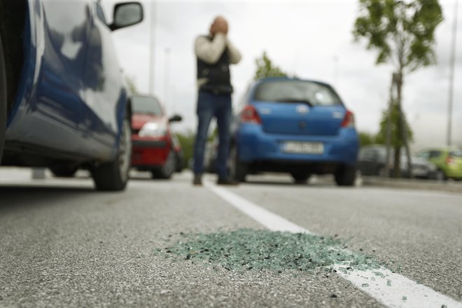 Na območju PU Novo mesto se je zelo povečalo število vlomov v avtomobile. FOTO: Leon Vidic/Delo